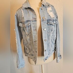 WILD FABLE Oversized Distressed Light Wash Button up Denim/Jean Jacket Medium